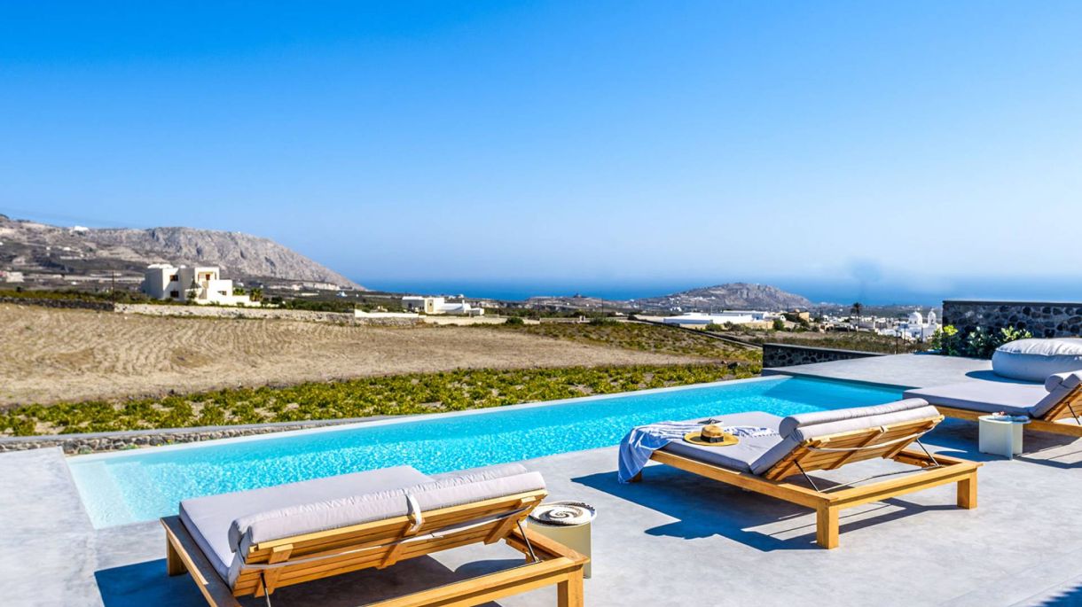 https://santorini.villas/wp-content/uploads/2020/06/Villa-Charissa-2.jpg thumbnail