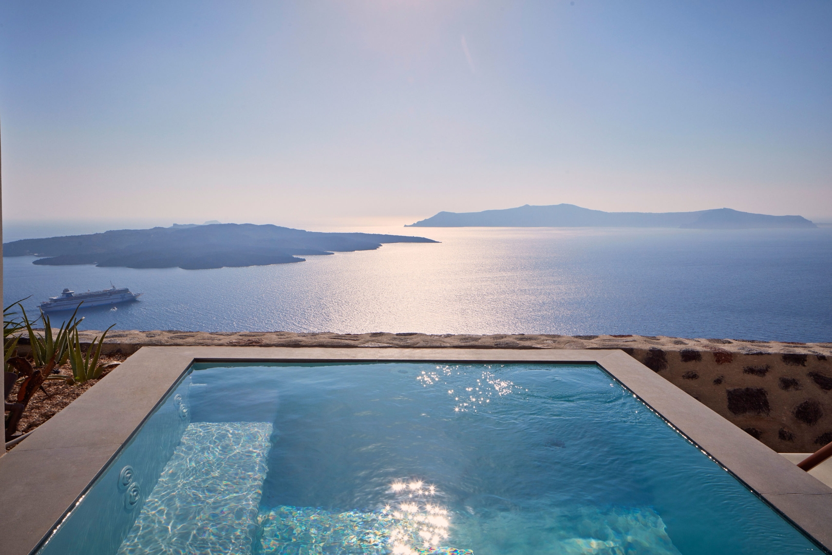 Villa Bordeaux | MLV - Santorini Luxury Villas