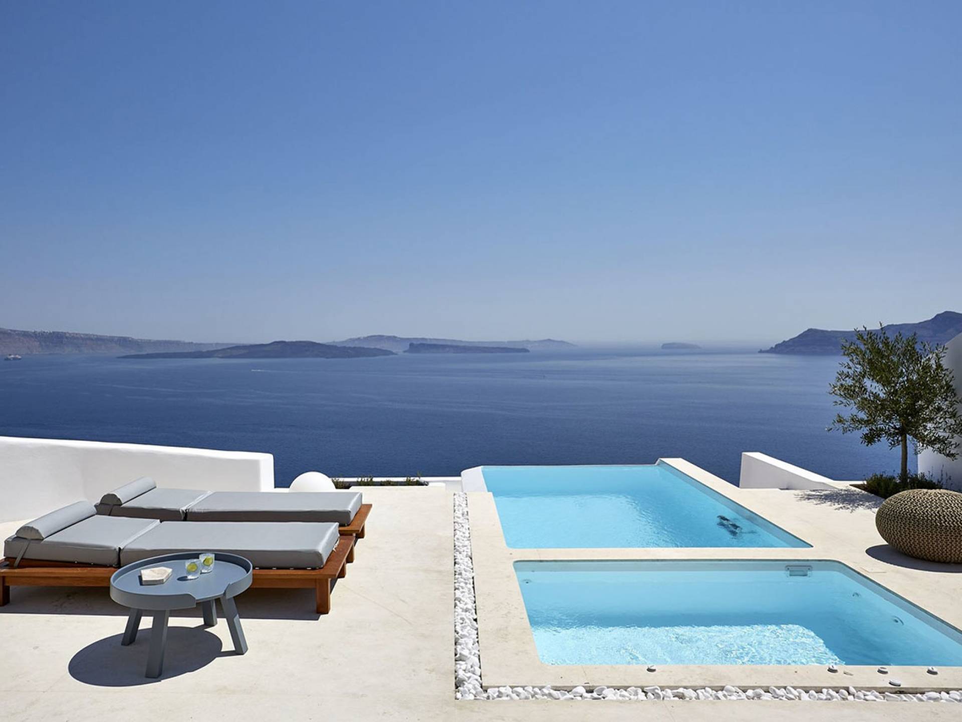 Santorini villa Endless Blue | MLV Santorini luxury villas