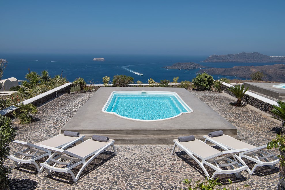 https://santorini.villas/wp-content/uploads/2023/08/Santorini_Luxury_Villas-12-13.jpg thumbnail