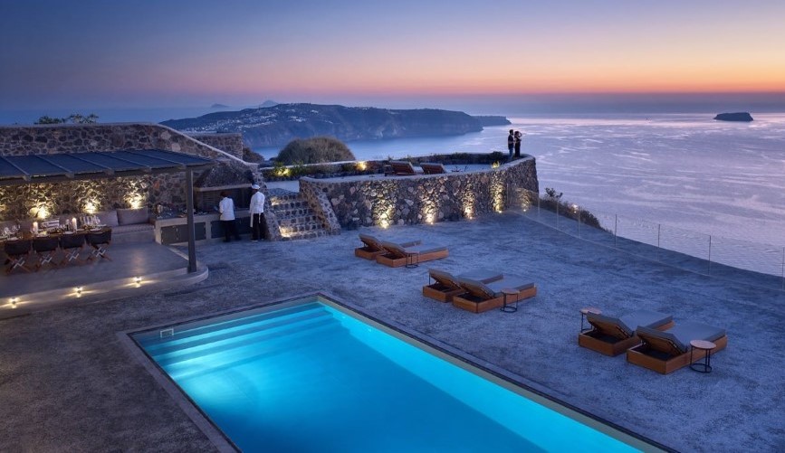 https://santorini.villas/wp-content/uploads/2023/08/Santorini_Luxury_Villas_MLV-41-2-2.jpg thumbnail