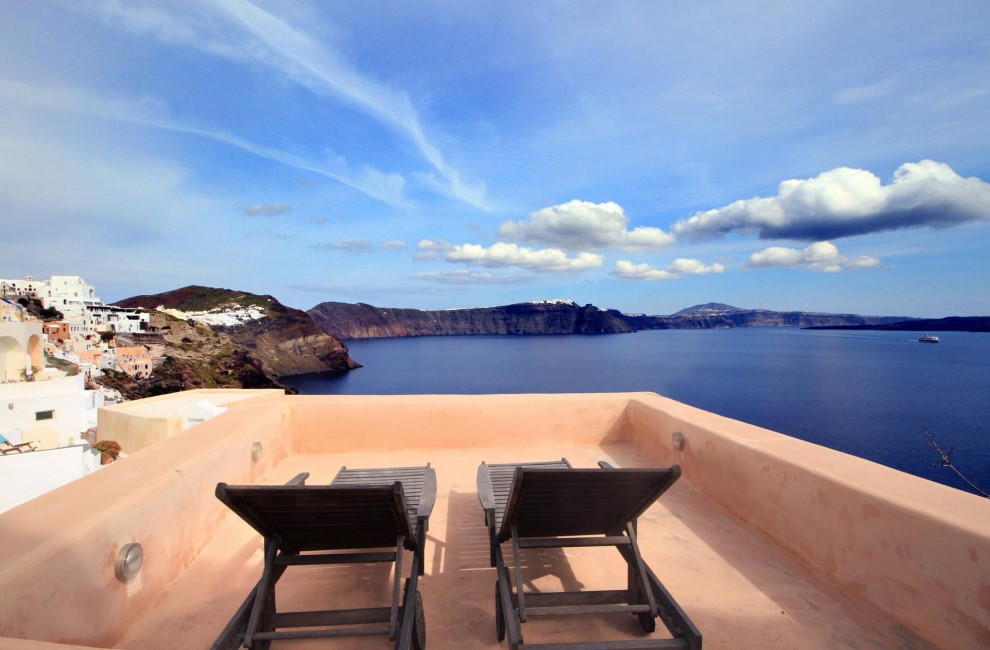 https://santorini.villas/wp-content/uploads/2023/08/Santorini_Luxury_Villas_MLV-5-10.jpg thumbnail