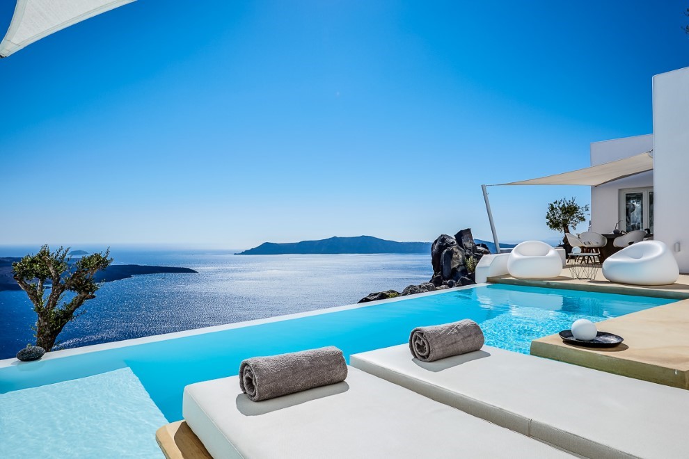 https://santorini.villas/wp-content/uploads/2023/08/Santorini_Luxury_Villas_MLV-7-27.jpg thumbnail