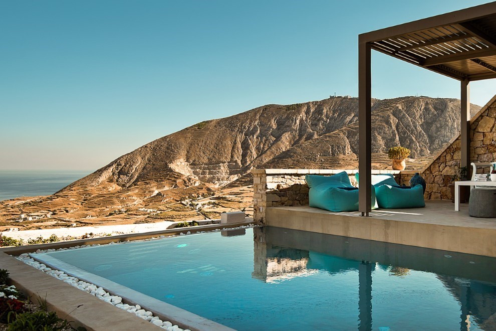 https://santorini.villas/wp-content/uploads/2023/08/Santorini_Luxury_Villas_MLV-9-9.jpg thumbnail